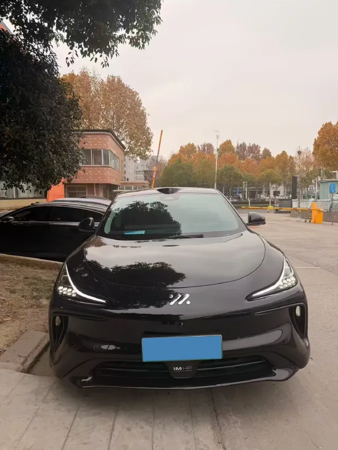 2023 IM LS6 BEV 71KWH,autocango,china used car exporter,china ev exporter,chinese used car exporter,chinese used ev exporter
