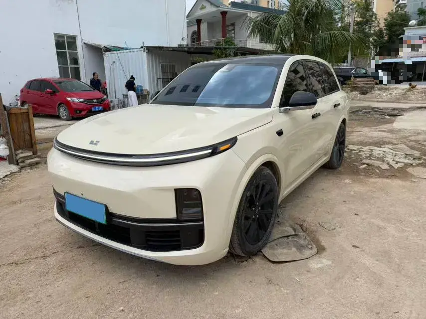 2023 Li L8 Range Extended 154HP REEV 40.9KWH