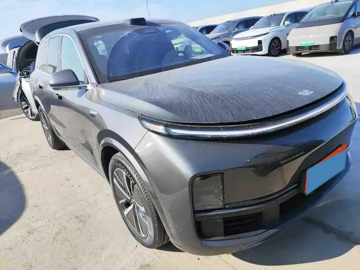 2024 TOYOTA GRANVIA thumbnail 2