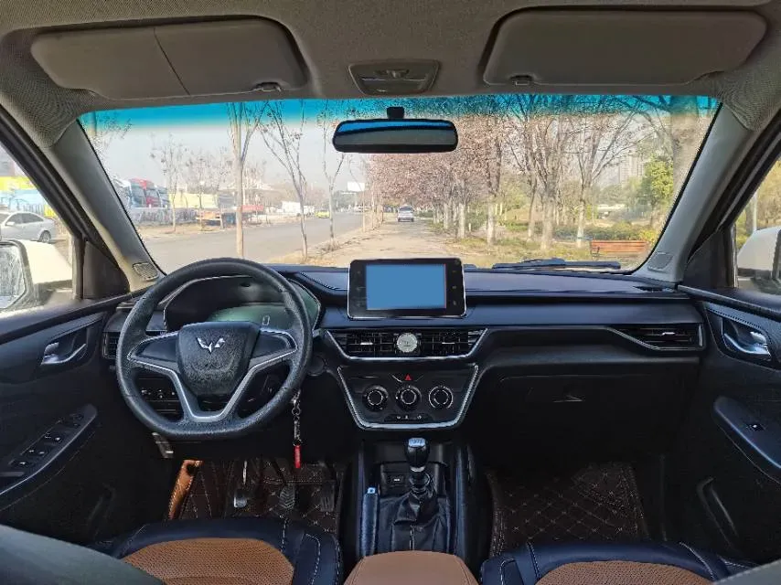 2018 WuLing HongGuang S3 1.5L 112HP L4 6MT,autocango,china used car exporter,china ev exporter,chinese used car exporter,chinese used ev exporter