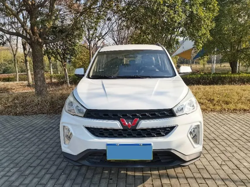2018 WuLing HongGuang S3 1.5L 112HP L4 6MT,autocango,china used car exporter,china ev exporter,chinese used car exporter,chinese used ev exporter