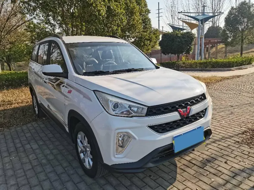 2018 WuLing HongGuang S3 1.5L 112HP L4 6MT,autocango,china used car exporter,china ev exporter,chinese used car exporter,chinese used ev exporter
