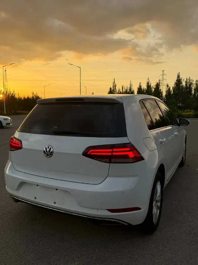 2017 Volkswagen Golf 1.6L 110HP L4 6AT,autocango,china used car exporter,china ev exporter,chinese used car exporter,chinese used ev exporter
