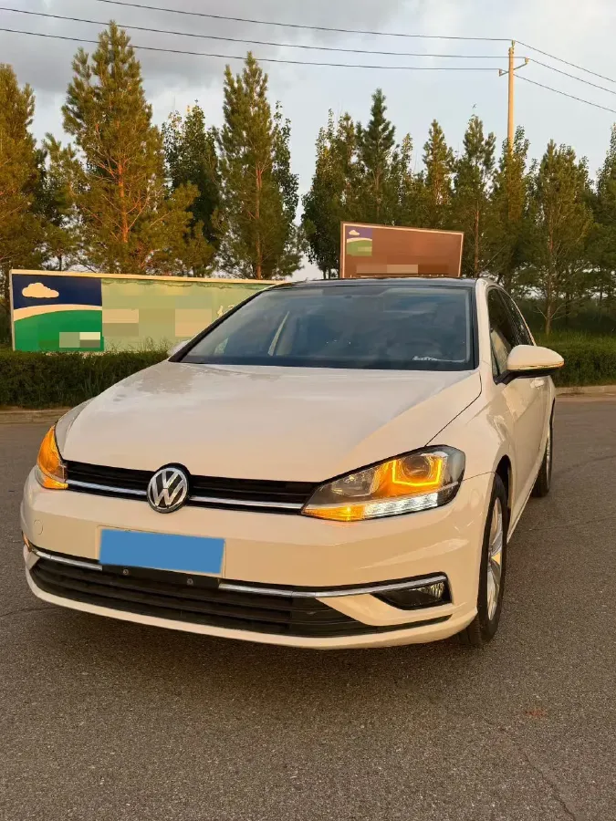 2017 Volkswagen Golf 1.6L 110HP L4 6AT,autocango,china used car exporter,china ev exporter,chinese used car exporter,chinese used ev exporter