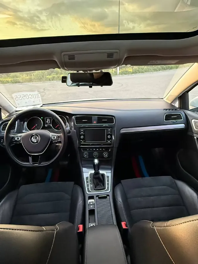 2017 Volkswagen Golf 1.6L 110HP L4 6AT,autocango,china used car exporter,china ev exporter,chinese used car exporter,chinese used ev exporter