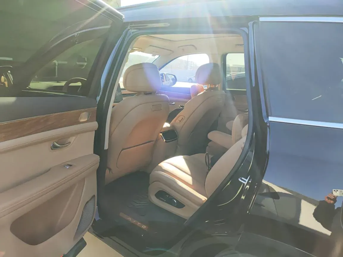 2024 AITO AITO M7 1.5T 152HP L4 REEV 38.5KWH,autocango,china used car exporter,china ev exporter,chinese used car exporter,chinese used ev exporter