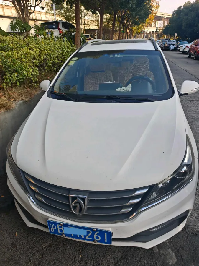 2017 BaoJun 310W 1.5L 112HP L4 6MT,autocango,china used car exporter,china ev exporter,chinese used car exporter,chinese used ev exporter