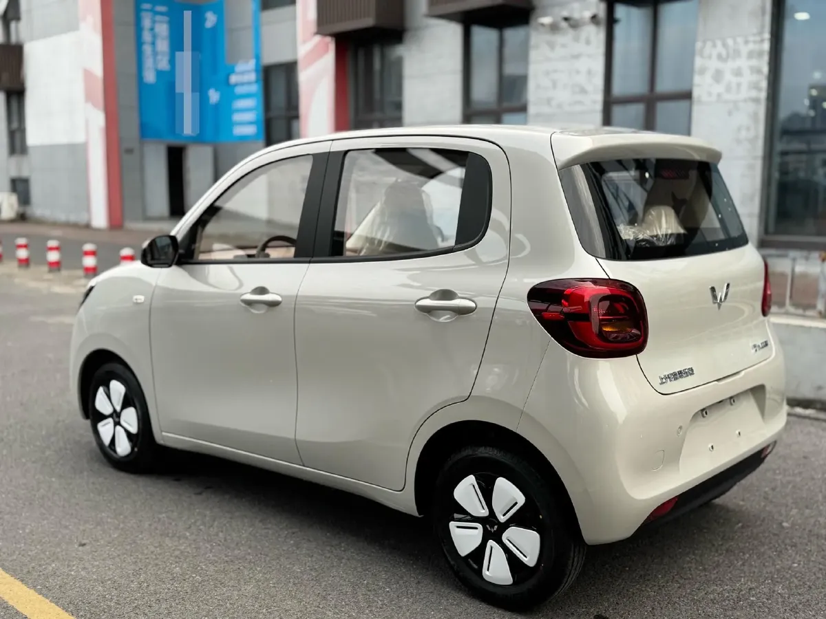 2025 WuLing HongGuang MINI EV BEV 16.2KWH,autocango,china used car exporter,china ev exporter,chinese used car exporter,chinese used ev exporter