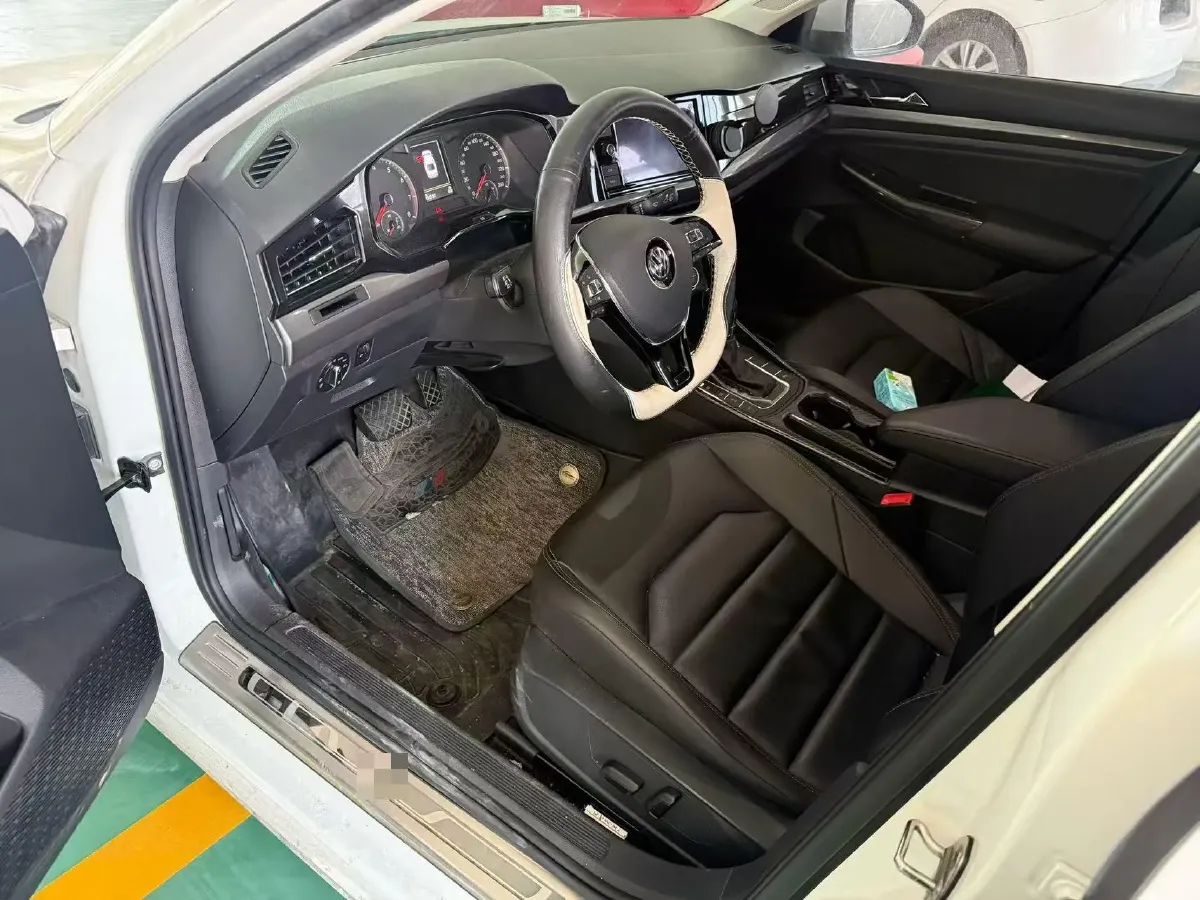 2019 Ford Focus 1.5T 184HP L3 8AT,autocango,china used car exporter,china ev exporter,chinese used car exporter,chinese used ev exporter