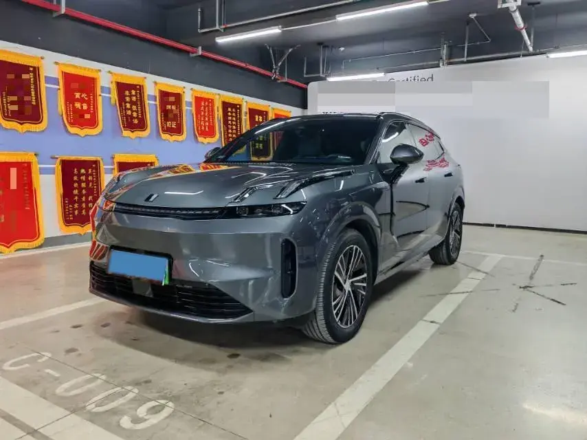 2025 LYNK&CO 08 EM-P 1.5T 163HP L4 3DHT PHEV 39.6/39.8KWH
