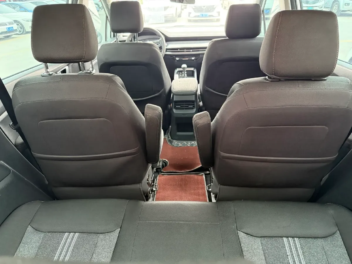 2022 WuLing JiaChen 1.5L 99HP L4 6MT,autocango,china used car exporter,china ev exporter,chinese used car exporter,chinese used ev exporter