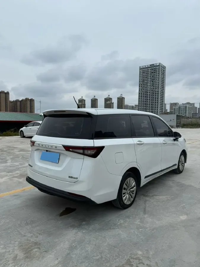 2022 WuLing JiaChen 1.5L 99HP L4 6MT,autocango,china used car exporter,china ev exporter,chinese used car exporter,chinese used ev exporter
