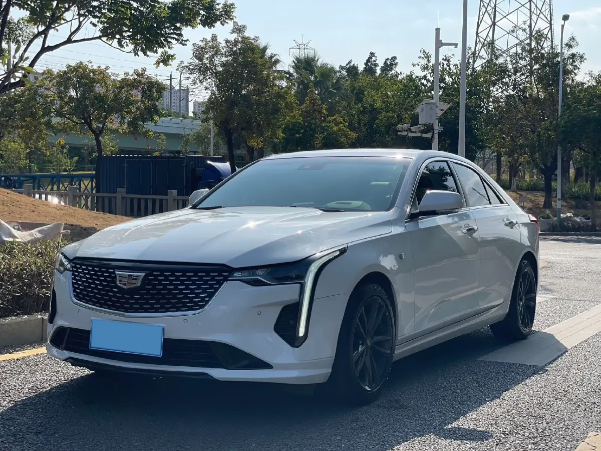 2022 Cadillac CT4 2.0T 237HP L4 8AT