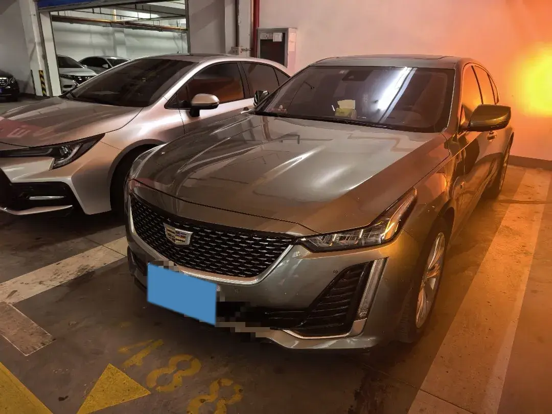 2022 Cadillac CT5 2.0T 237HP L4 10AT