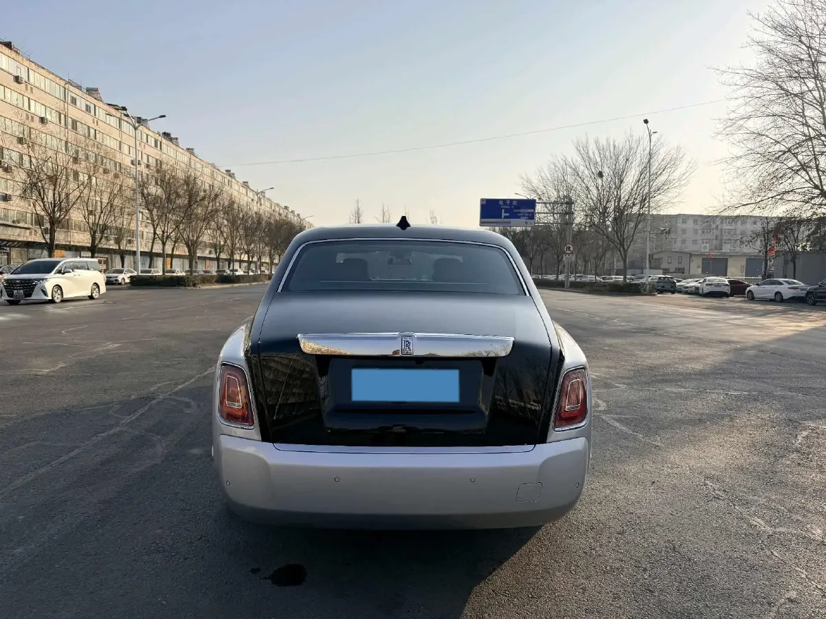 2018 Rolls-Royce Phantom 6.7T 571HP V12 8AT,autocango,china used car exporter,china ev exporter,chinese used car exporter,chinese used ev exporter