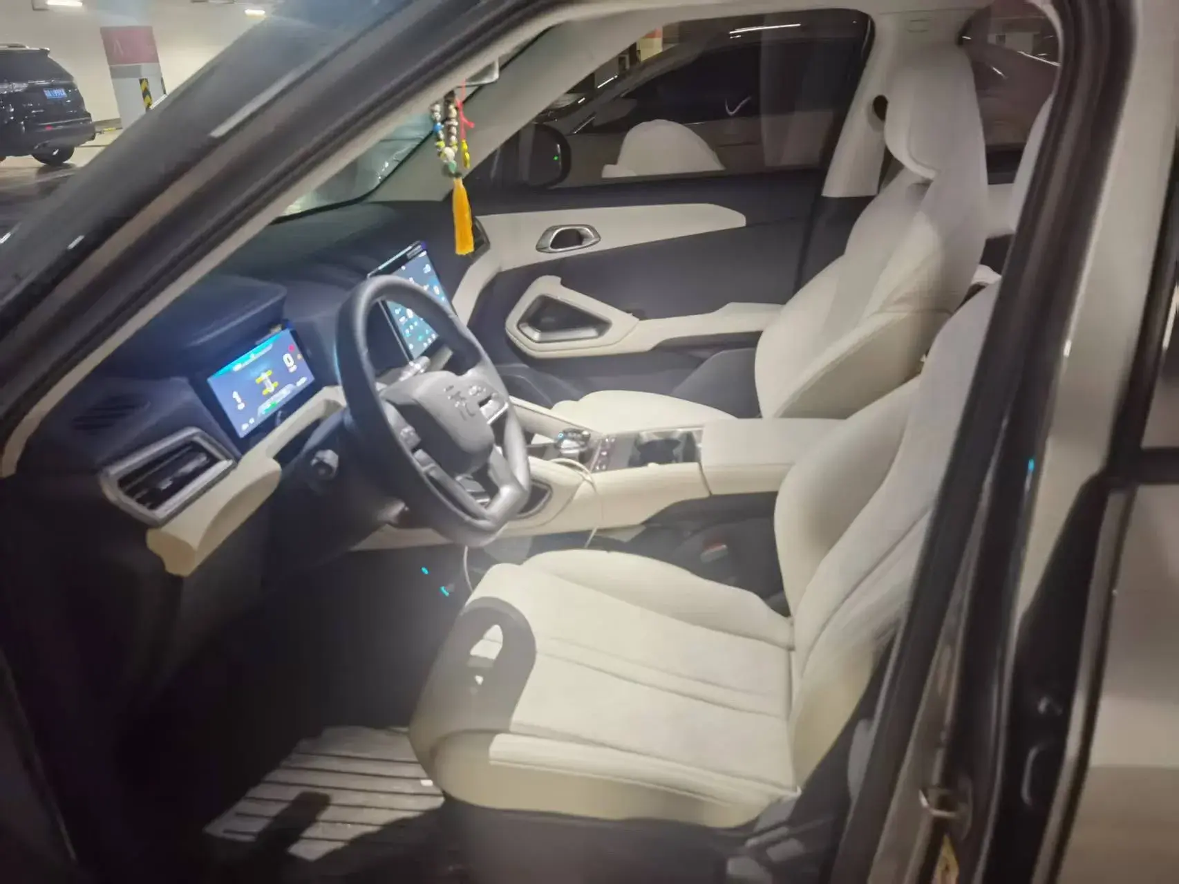 2024 BYD YUANUP thumbnail 3