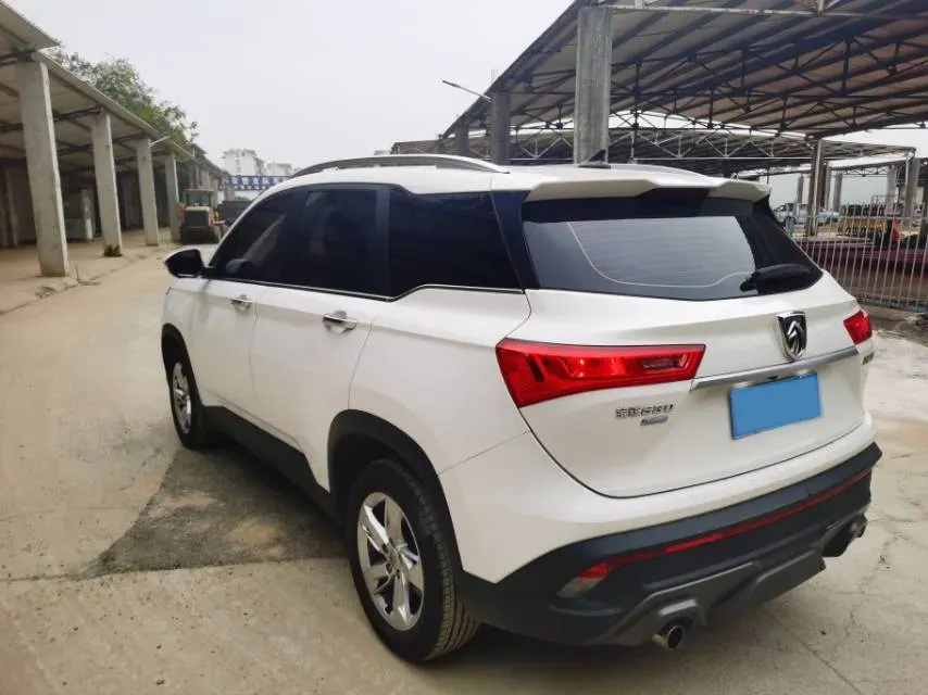 2019 BaoJun 530 1.5T 150HP L4 6MT,autocango,china used car exporter,china ev exporter,chinese used car exporter,chinese used ev exporter