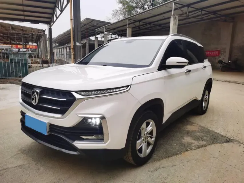 2019 BaoJun 530 1.5T 150HP L4 6MT,autocango,china used car exporter,china ev exporter,chinese used car exporter,chinese used ev exporter