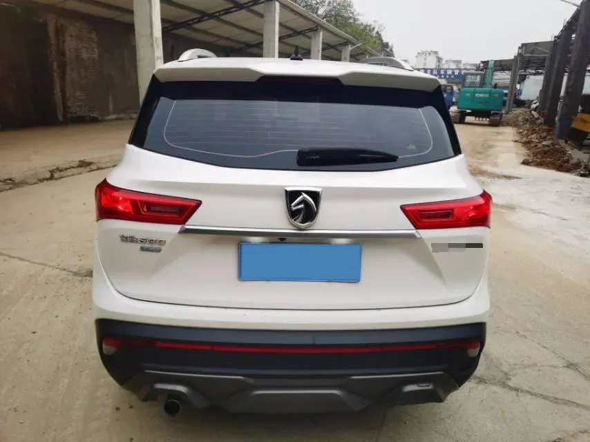 2019 BaoJun 530 1.5T 150HP L4 6MT,autocango,china used car exporter,china ev exporter,chinese used car exporter,chinese used ev exporter