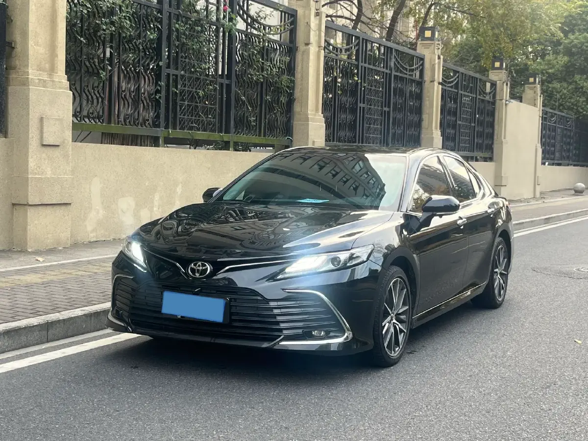 2021 Toyota Camry 2.5L 209HP L4 8AT