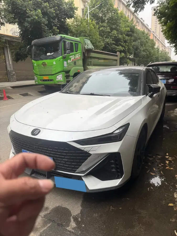 2023 ChangAn UNI-V 1.5T 188HP L4 7DCT