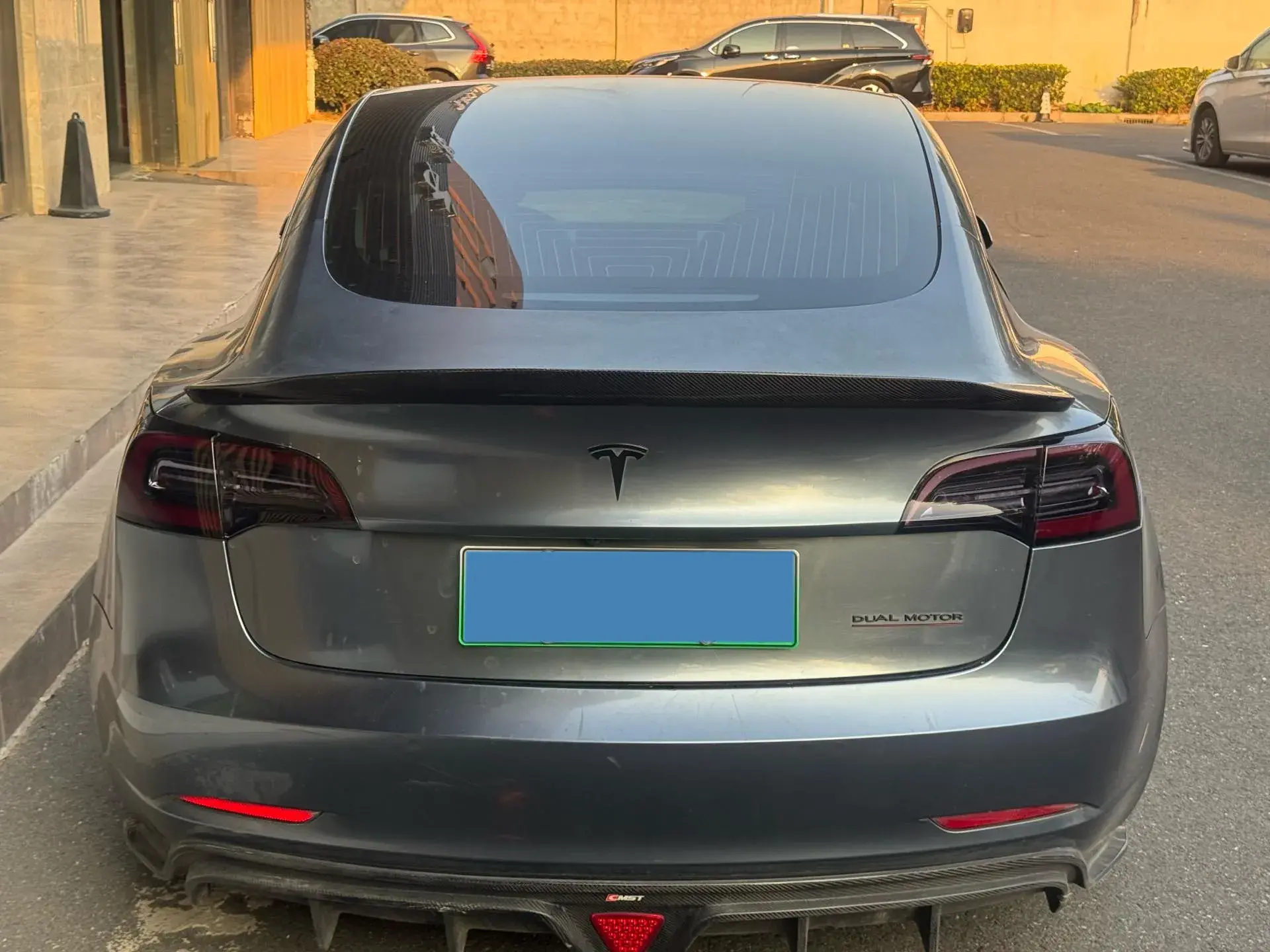 2019 TESLA MODEL thumbnail 4
