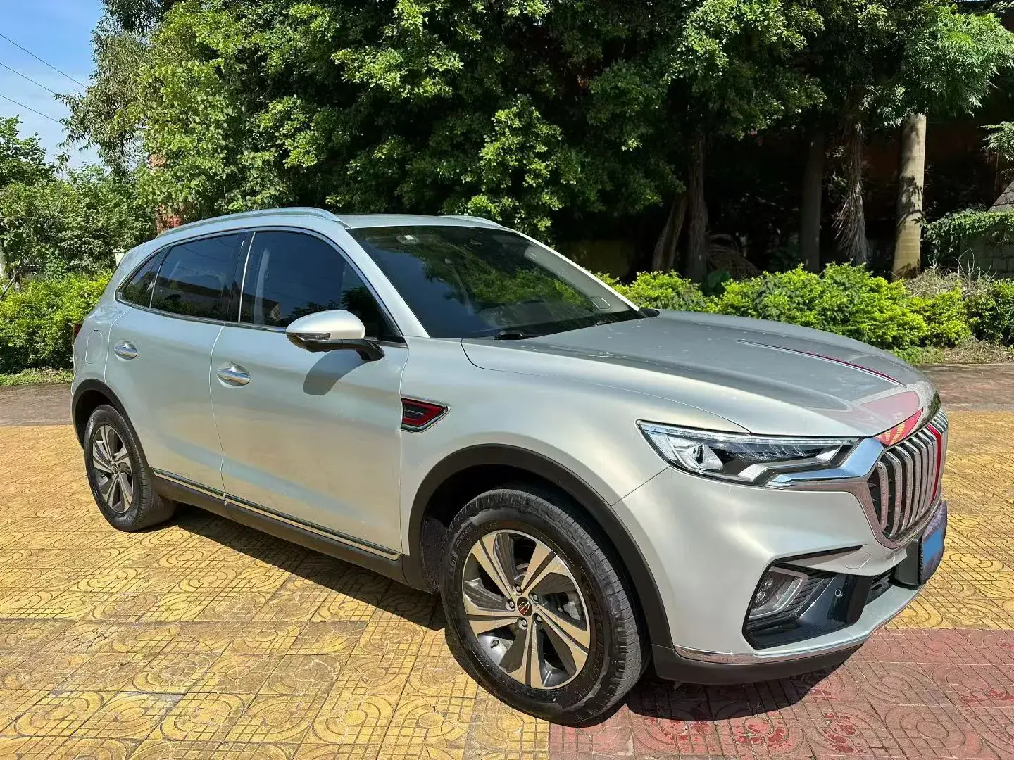 2019 HONGQI HS5 thumbnail 3