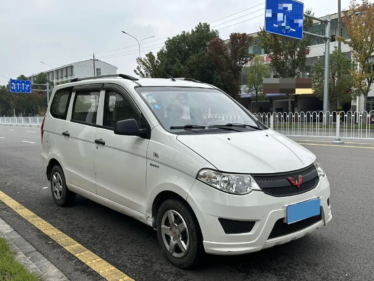 2015 WuLing HongGuang 1.5L 112HP L4 5MT,autocango,china used car exporter,china ev exporter,chinese used car exporter,chinese used ev exporter