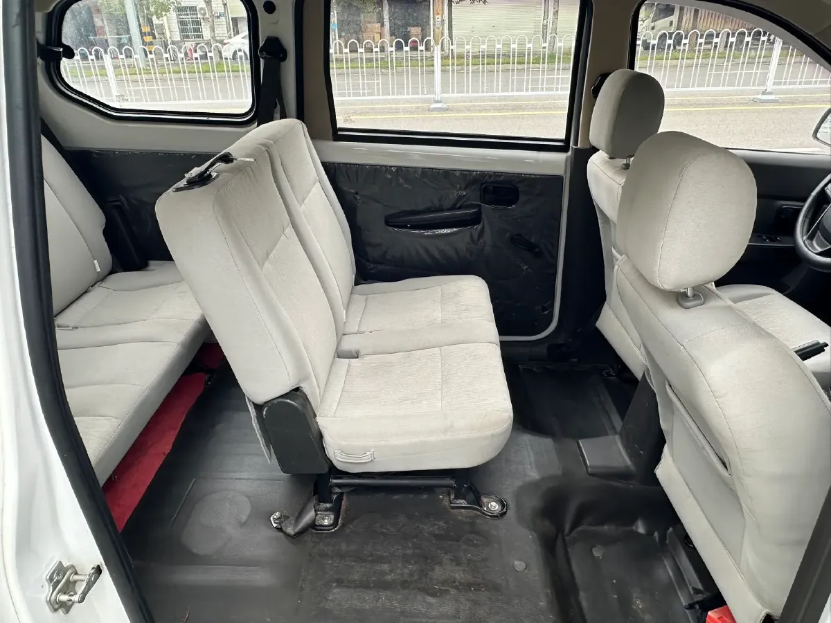 2015 WuLing HongGuang 1.5L 112HP L4 5MT,autocango,china used car exporter,china ev exporter,chinese used car exporter,chinese used ev exporter