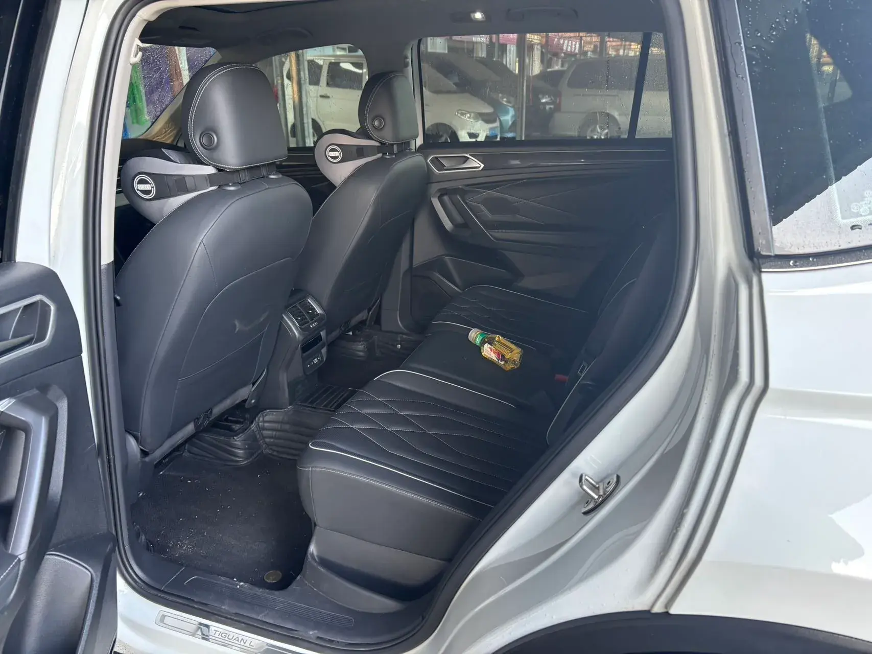 2023 VOLKSWAGEN TIGUAN thumbnail 4