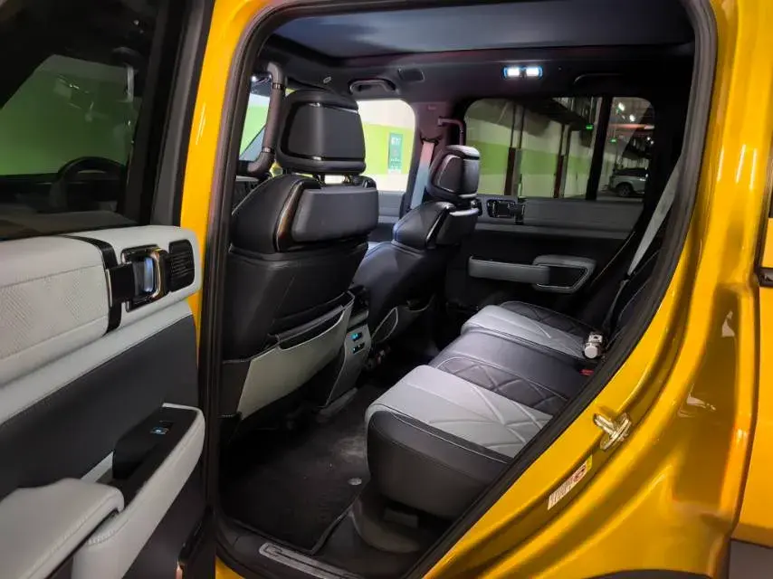 2023 TOYOTA SIENNA thumbnail 3