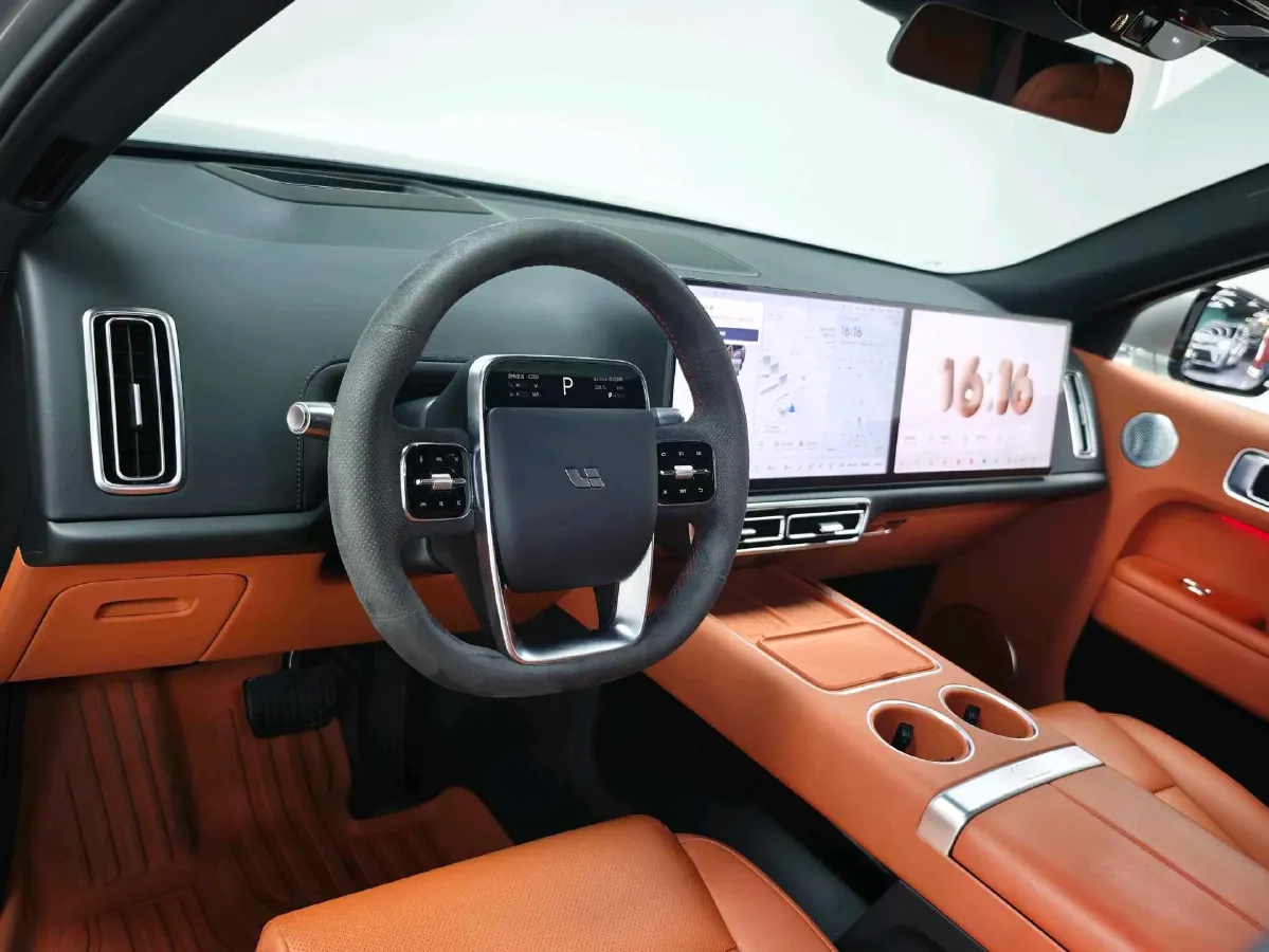 2024 Volvo S60 2.0T 197HP L4 7DCT,autocango,china used car exporter,china ev exporter,chinese used car exporter,chinese used ev exporter