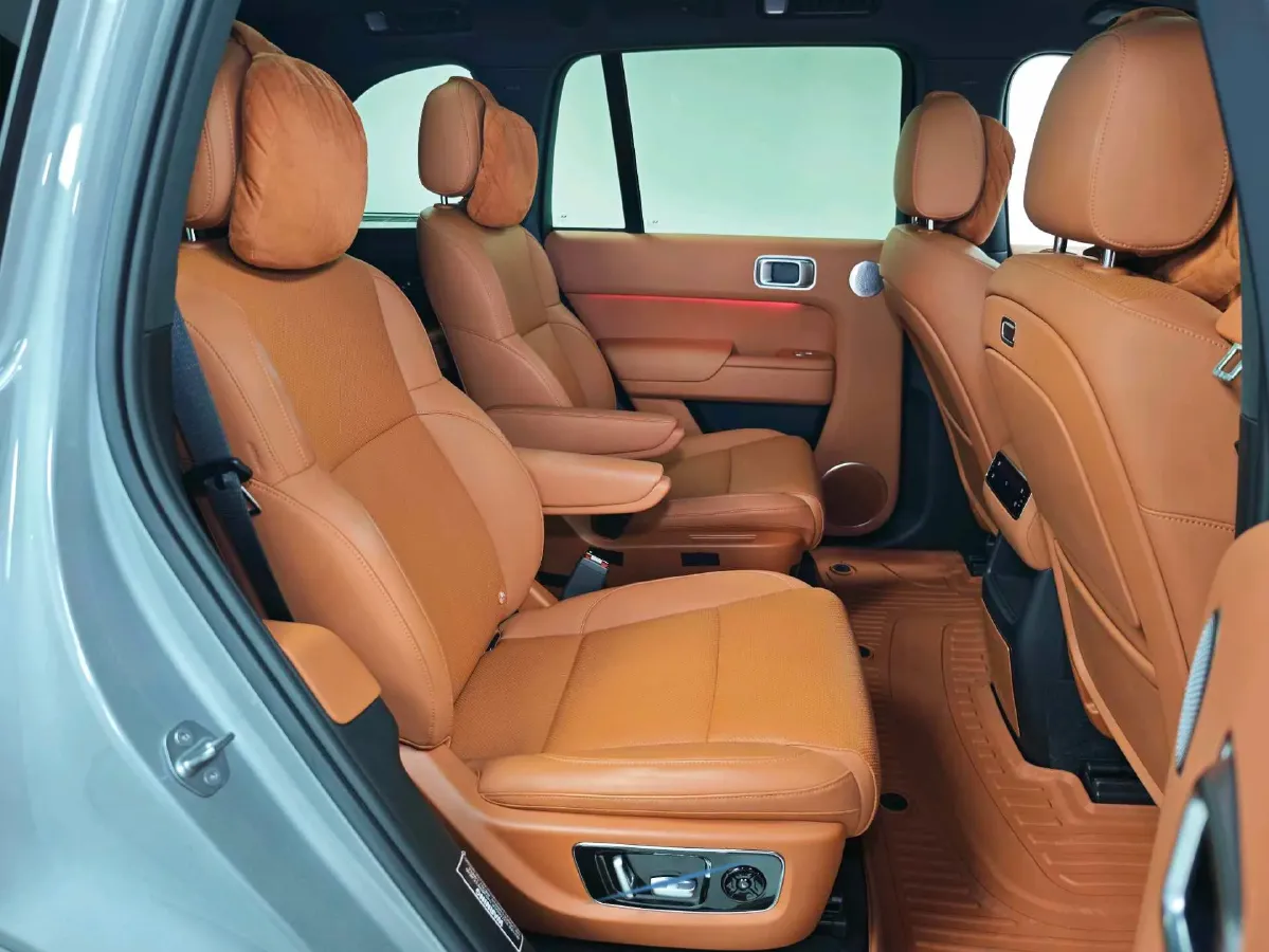 2024 Volvo S60 2.0T 197HP L4 7DCT,autocango,china used car exporter,china ev exporter,chinese used car exporter,chinese used ev exporter