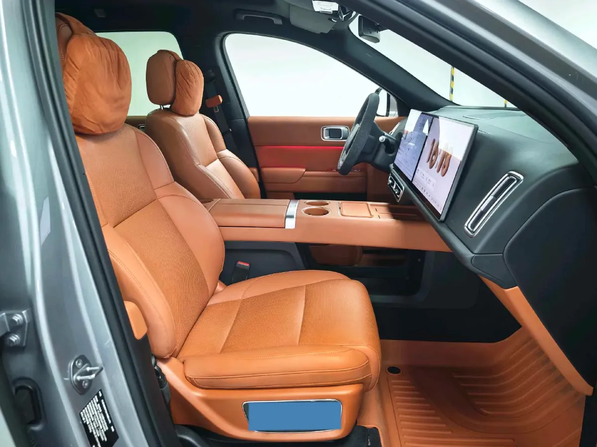 2024 Volvo S60 2.0T 197HP L4 7DCT,autocango,china used car exporter,china ev exporter,chinese used car exporter,chinese used ev exporter