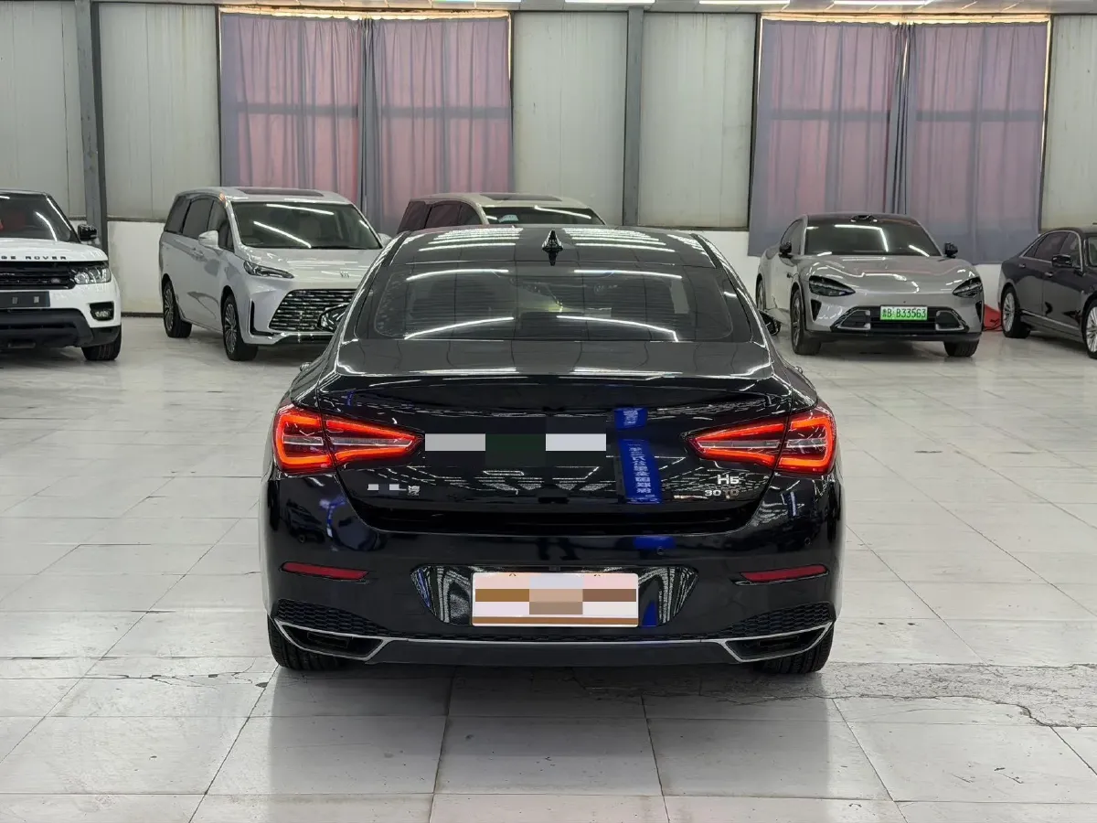 2022 HongQi H5 1.5T 169HP L4 7DCT,autocango,china used car exporter,china ev exporter,chinese used car exporter,chinese used ev exporter