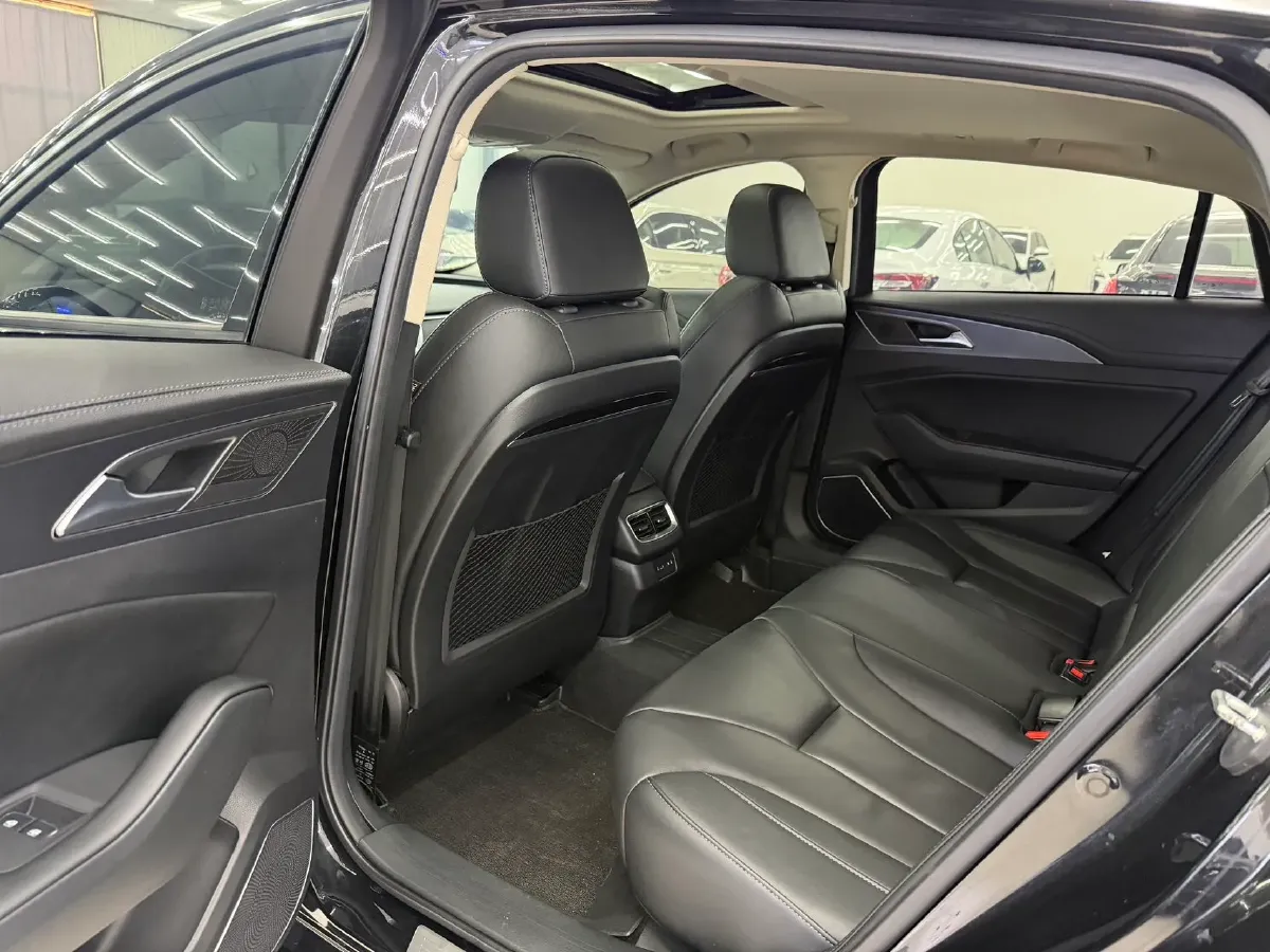 2022 HongQi H5 1.5T 169HP L4 7DCT,autocango,china used car exporter,china ev exporter,chinese used car exporter,chinese used ev exporter