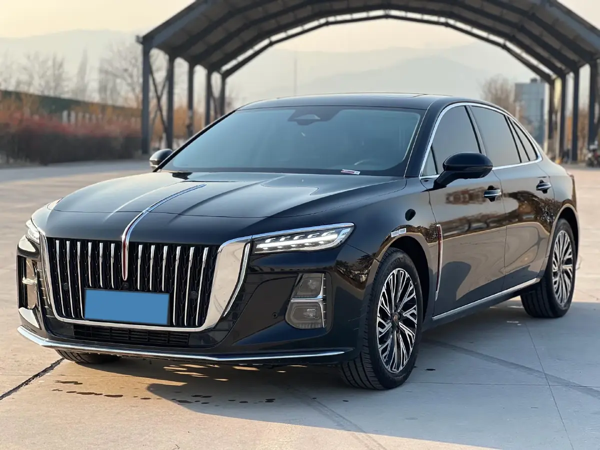2024 HongQi H5 2.0T 224HP L4 8AT