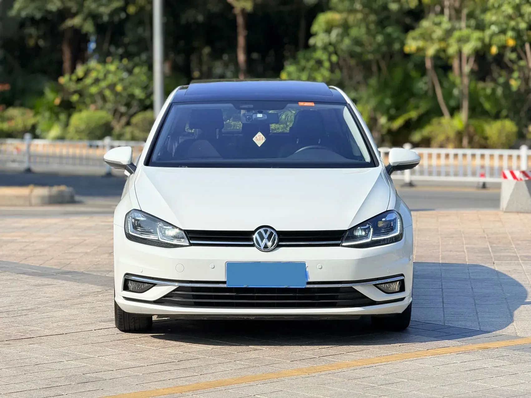 2018 VOLKSWAGEN GOLF thumbnail 2