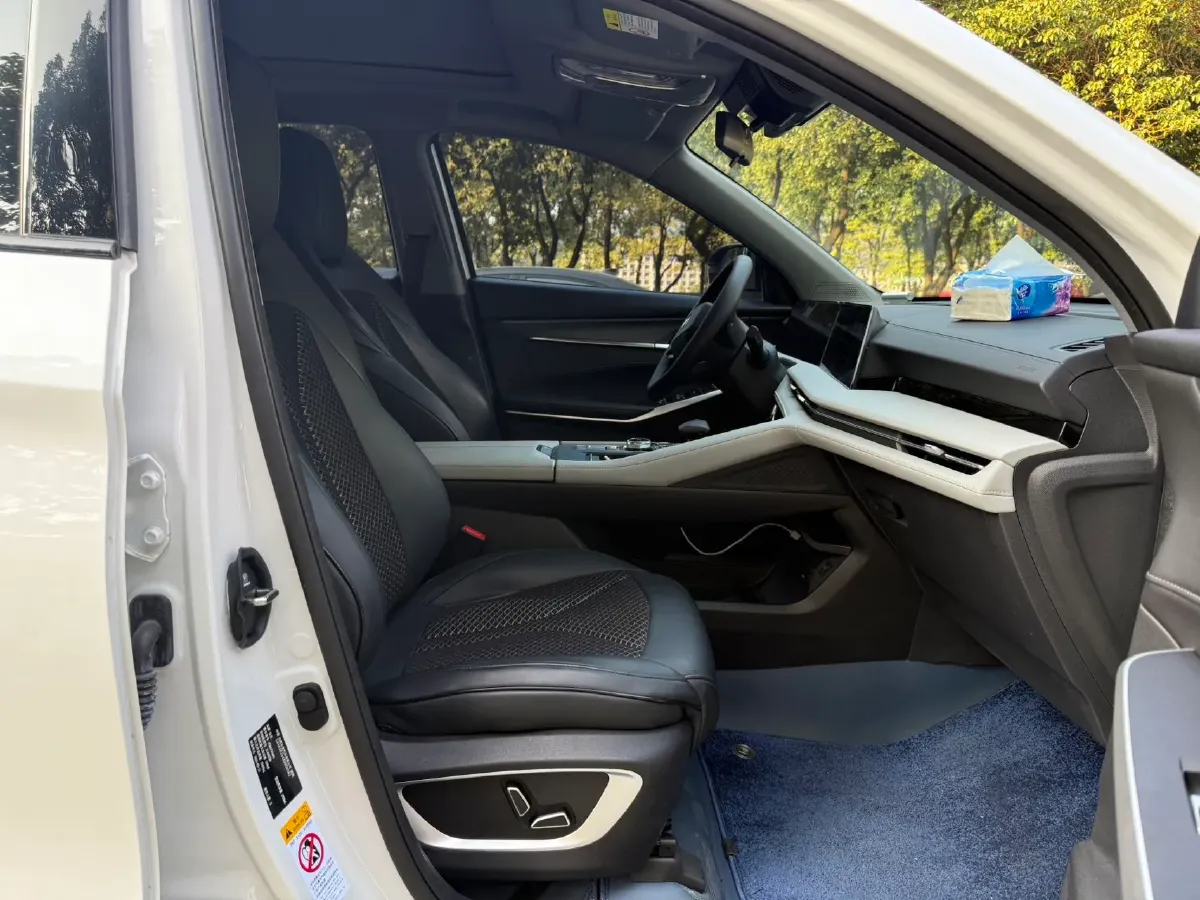 2024 ChangAn CS75 Plus 2.0T 233HP L4 8AT,autocango,china used car exporter,china ev exporter,chinese used car exporter,chinese used ev exporter