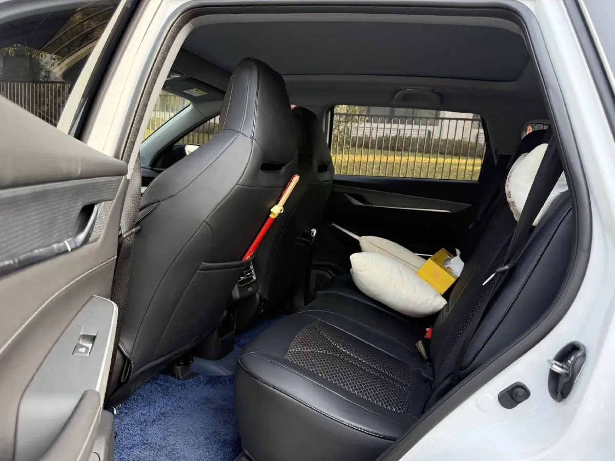 2024 ChangAn CS75 Plus 2.0T 233HP L4 8AT,autocango,china used car exporter,china ev exporter,chinese used car exporter,chinese used ev exporter