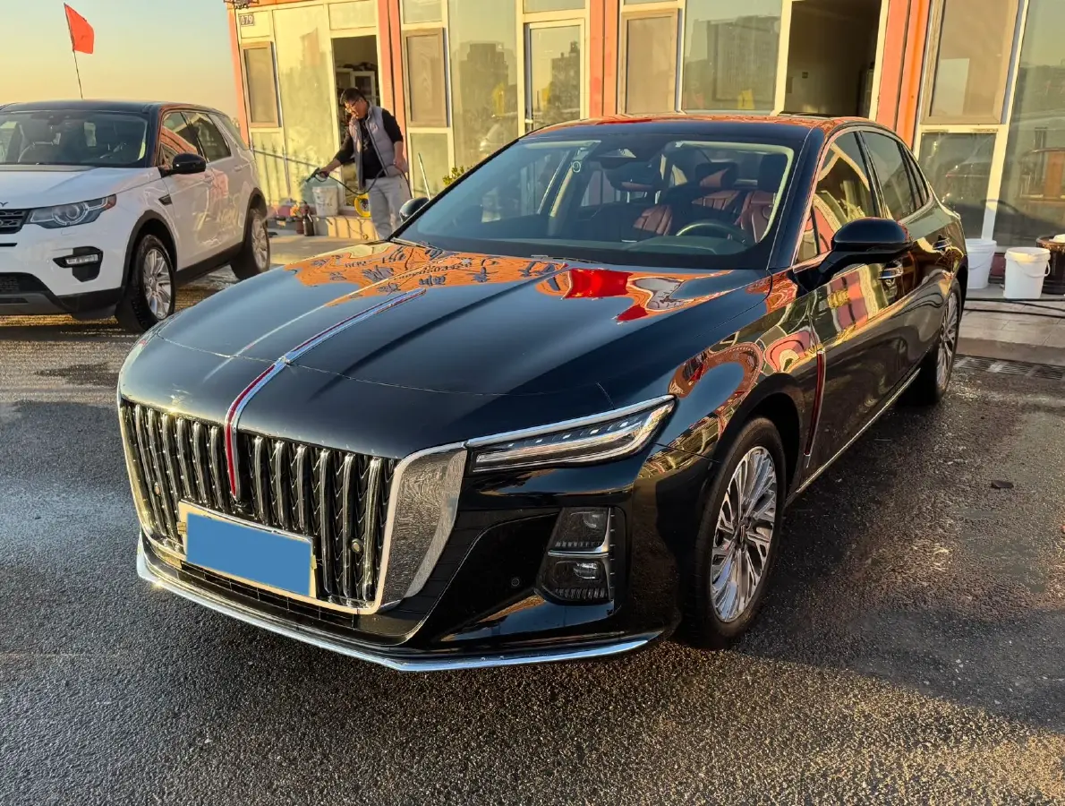 2023 HongQi H5 2.0T 224HP L4 8AT