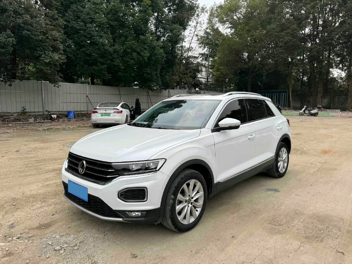 2020 Volkswagen T-Roc 1.4T 150HP L4 7DCT