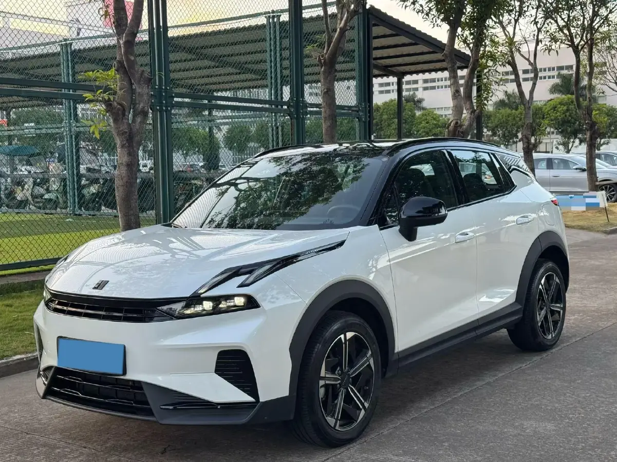 2023 LYNK&CO 06 EM-P 1.5L 120HP L4 3DHT PHEV 19.09KWH