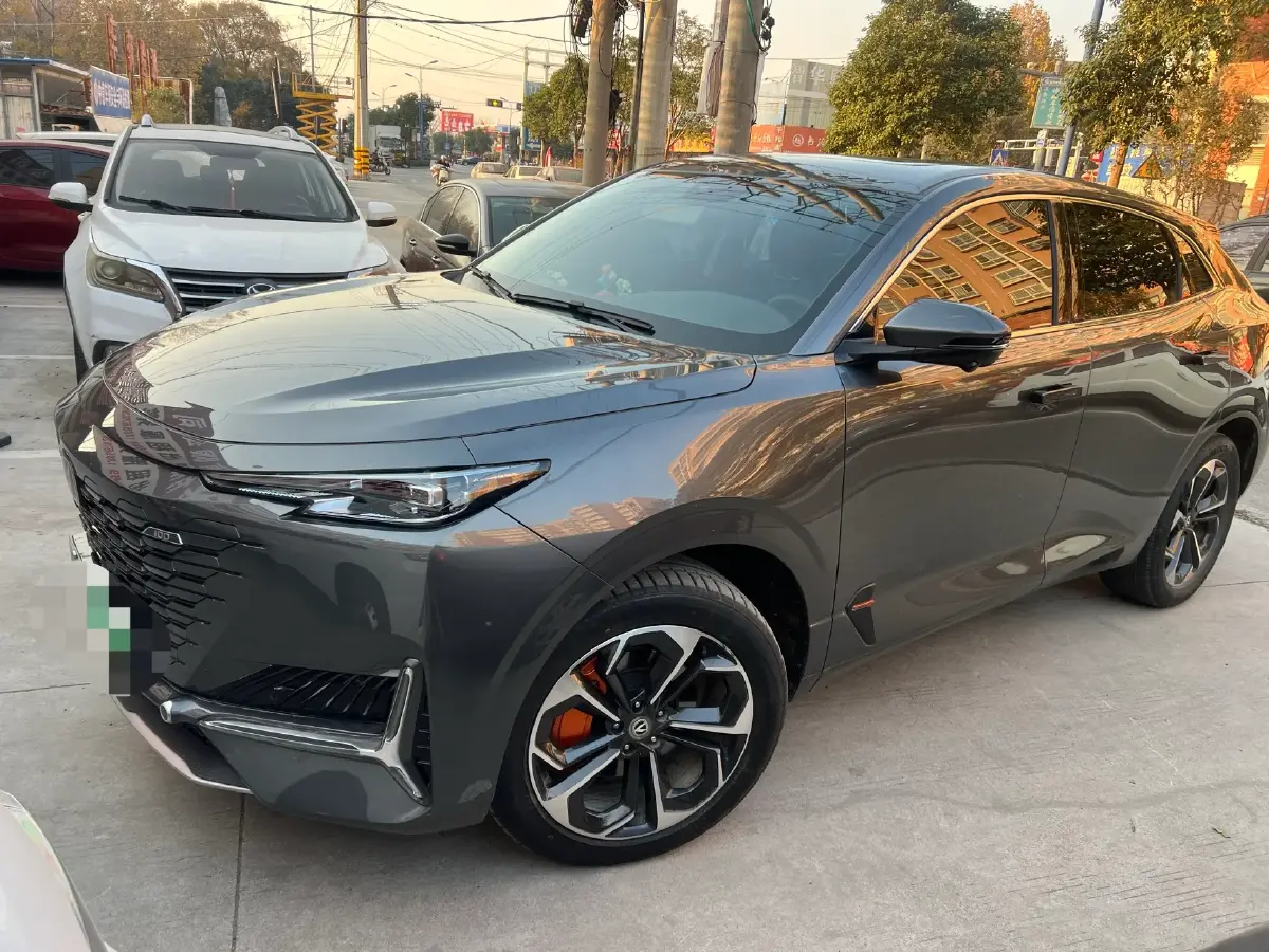 2023 ChangAn UNI-K iDD 1.5T 170HP L4 6TCT PHEV 28.39KWH