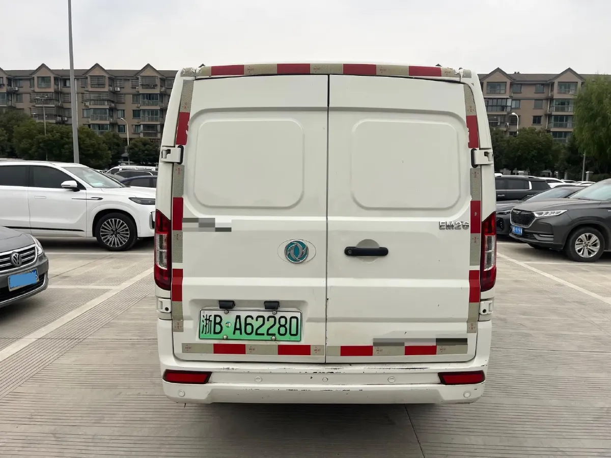 2020 MAXUS XinTu EV90 BEV 72KWH,autocango,china used car exporter,china ev exporter,chinese used car exporter,chinese used ev exporter