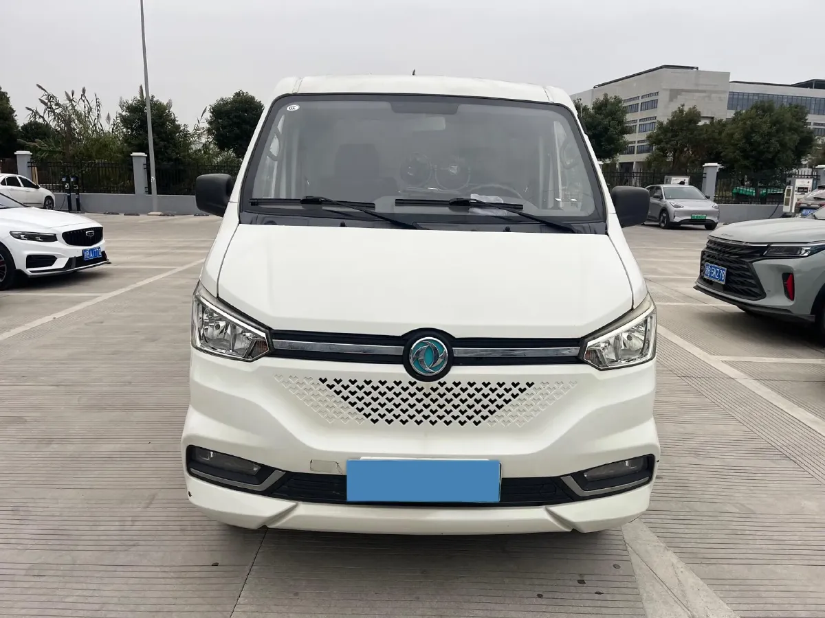 2020 MAXUS XinTu EV90 BEV 72KWH,autocango,china used car exporter,china ev exporter,chinese used car exporter,chinese used ev exporter