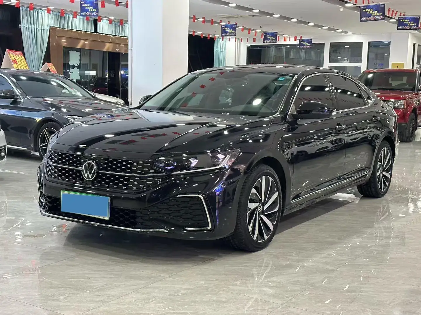 2023 VOLKSWAGEN PASSAT view 1