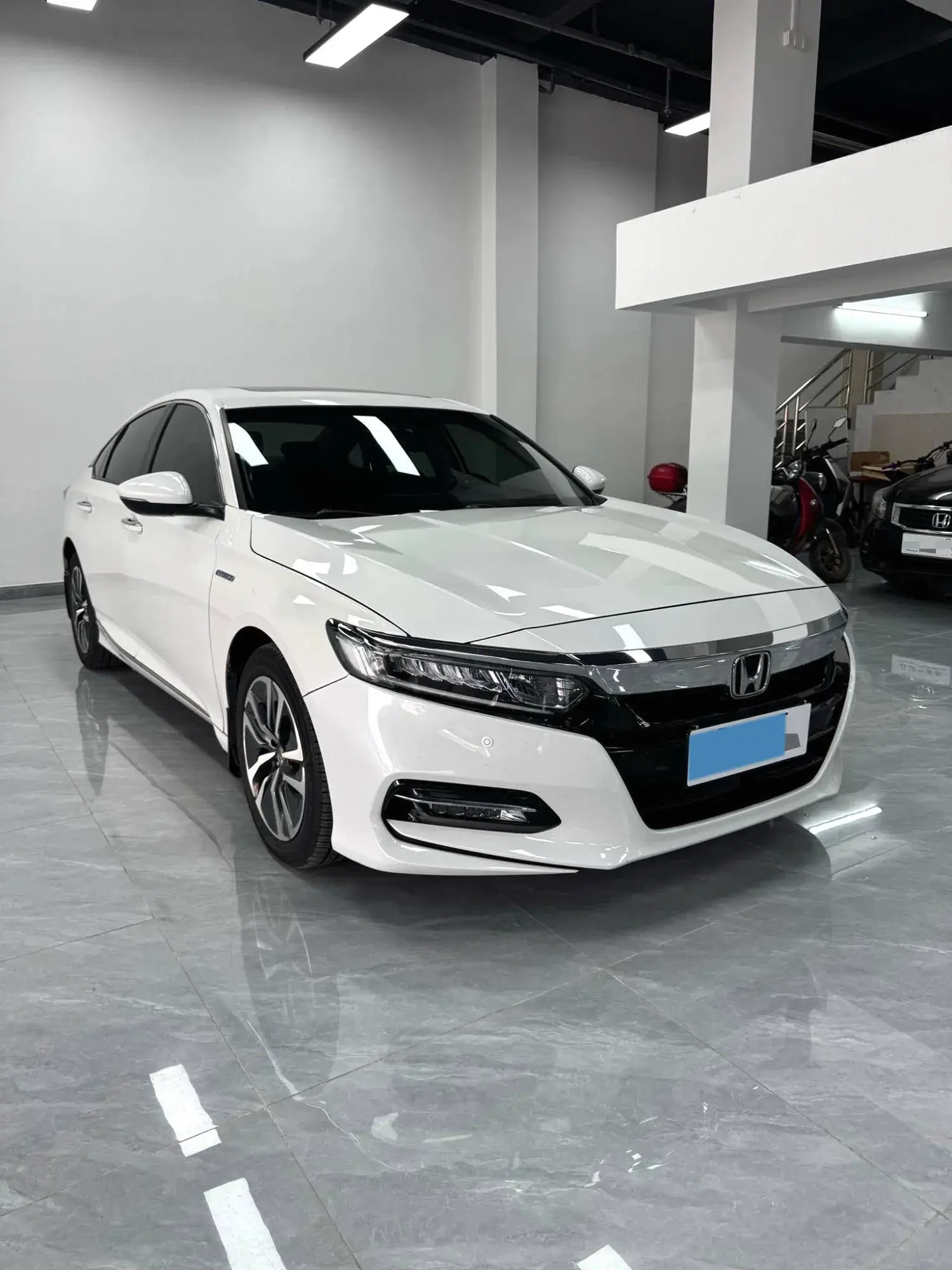 2018 HONDA ACCORD thumbnail 3