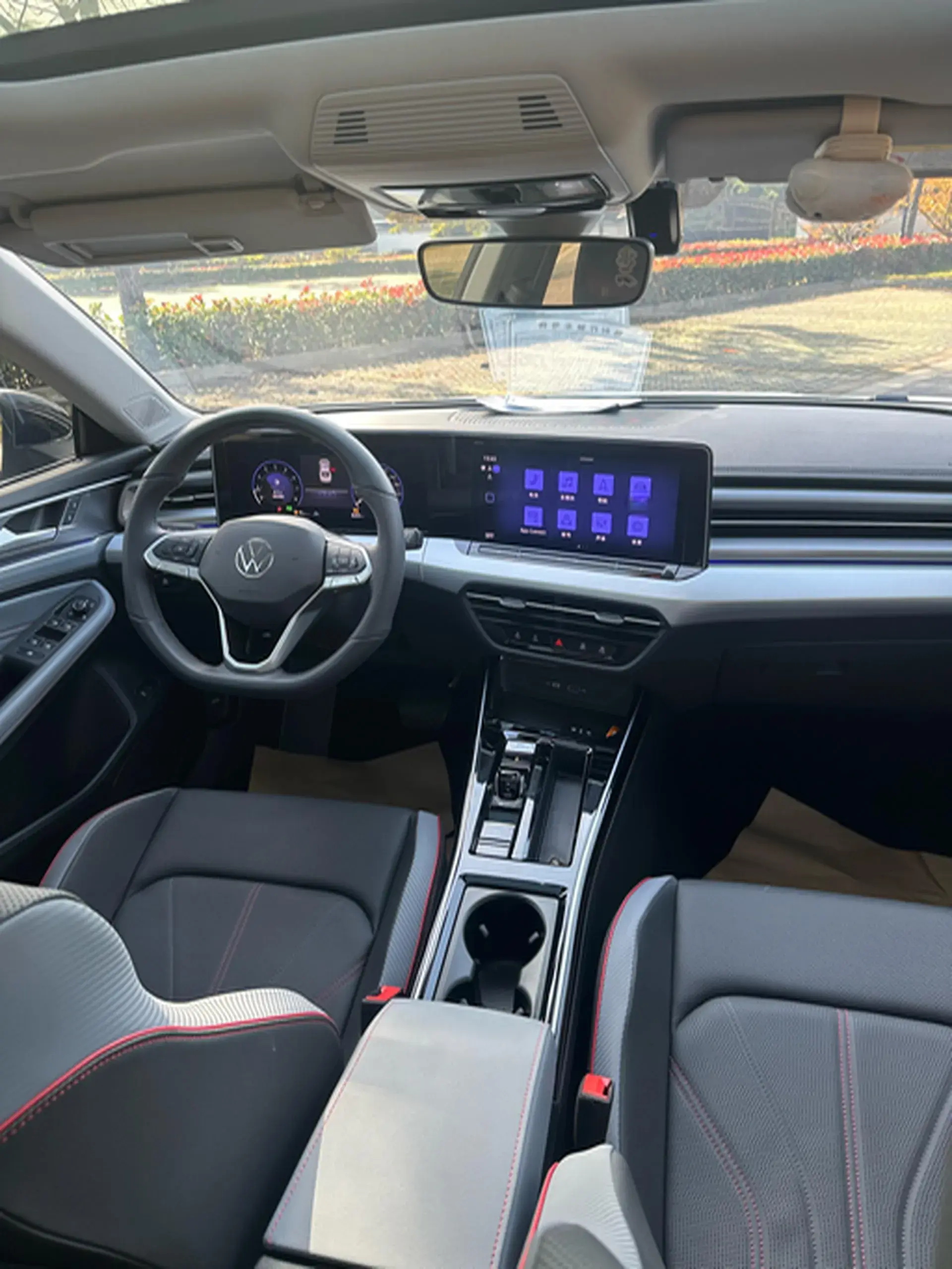 2025 VOLKSWAGEN LAMANDO thumbnail 4