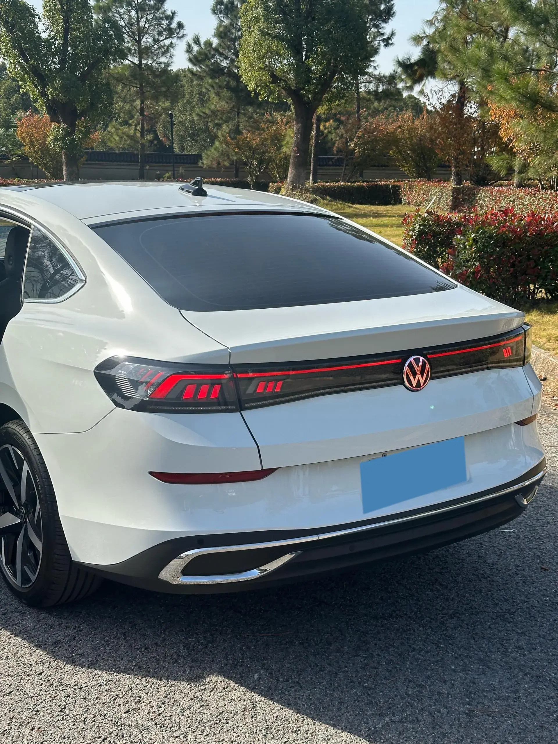 2025 VOLKSWAGEN LAMANDO thumbnail 3